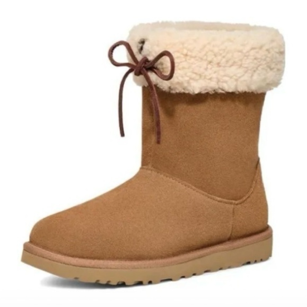 UGG Sarissa Short Boot in Chestnut Size 7